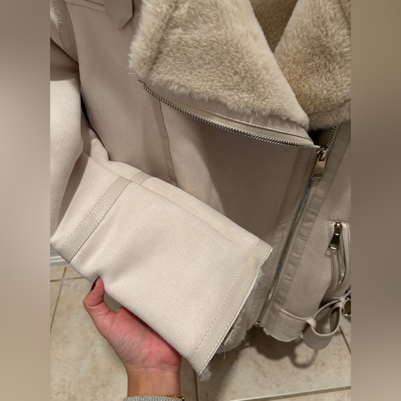 Aviator style faux suede fur jacket - Picture 5 of 6